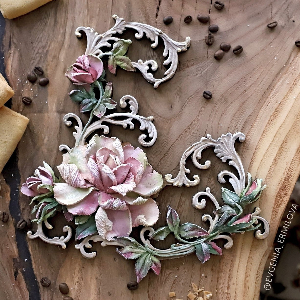 How to choose a basis for paintings in sculptural painting?
